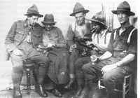 Ettie Rout with soldiers (14K)