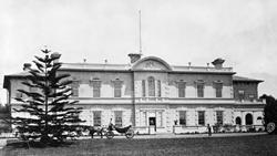 Government House Auckland with parked carriages