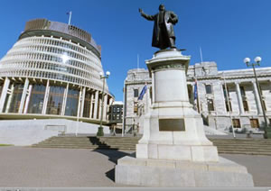 Seddon statue in front of the House and Beehive