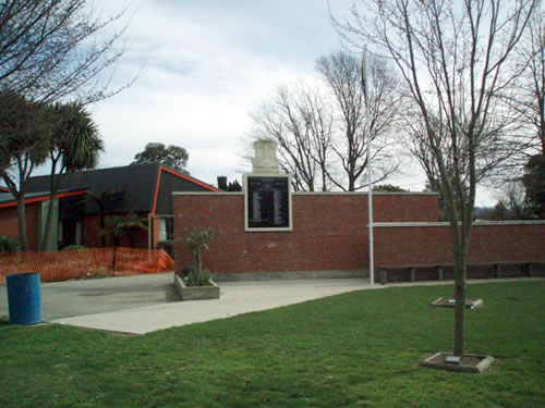 Rangiora memorial crest