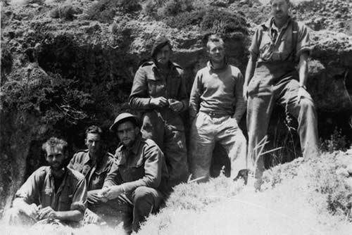 Troops awaiting evacuation from Crete