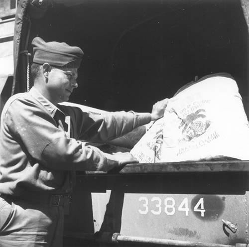 Marine unloading supplies