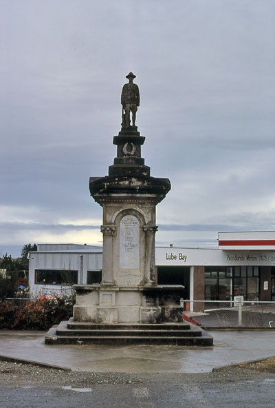 Woodlands war memorial 