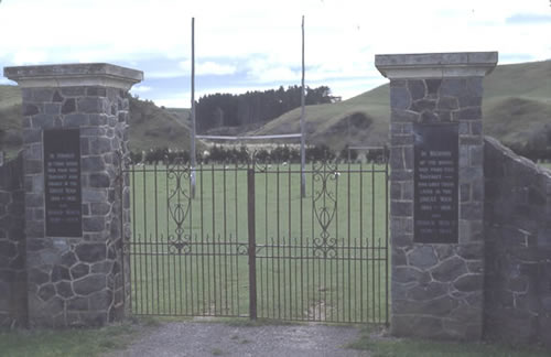 Waitotara memorial gates