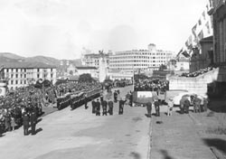 crowds on parliamentary steps