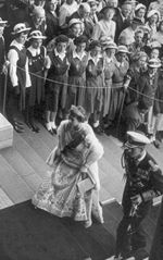 Queen on steps of Parliament Buildings